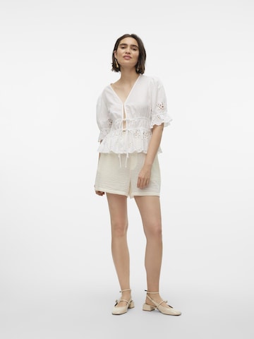 VERO MODA Loosefit Kalhoty 'VMChris' – béžová