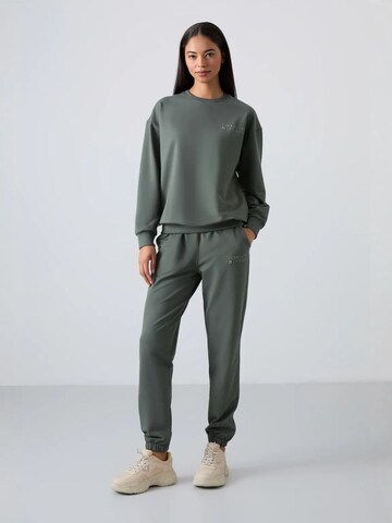 Tommy Life Sweatsuit in Green