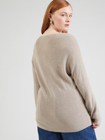 Pullover 'CARLECIA' di ONLY Carmakoma in beige