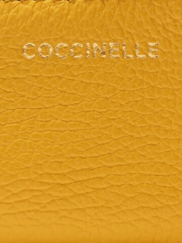 Coccinelle Clutch 'COCCINELLE ALIAS' in Gelb