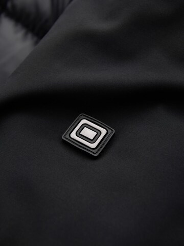 Ombre Winter Jacket in Black