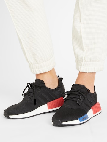 ADIDAS ORIGINALS Nizke superge 'Nmd_R1' | črna barva