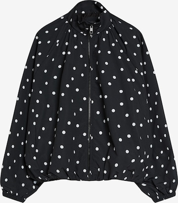 BershkaPrijelazna jakna - crna boja: prednji dio