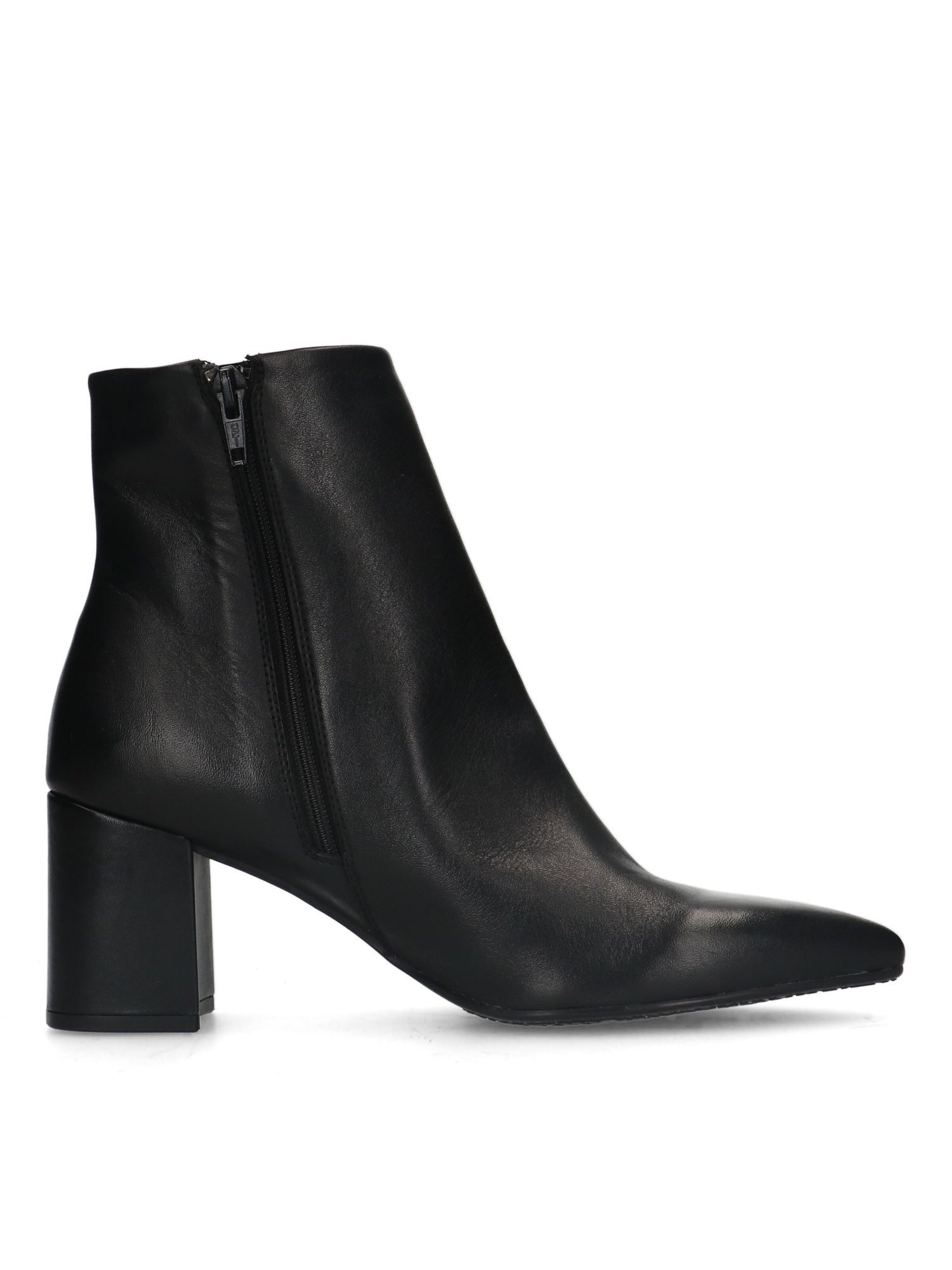 MANFIELD Stiefelette in Schwarz