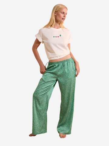 Pantaloncini da pigiama 'Teverde' di ETAM in verde
