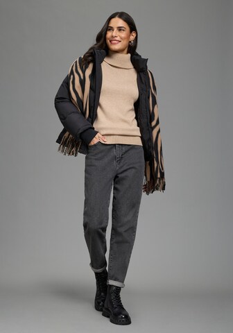 POLARINO Between-Season Jacket in Black
