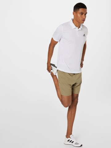 ADIDAS SPORTSWEAR Regular Sportshorts in Grün