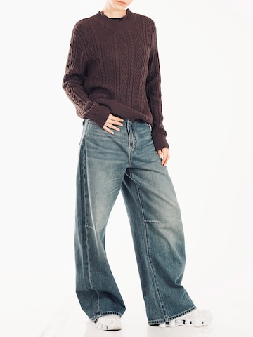 Pull-over 'YOLIGEX Zopfmuster-Pullover Braun V-Ausschnitt' yoligex en marron
