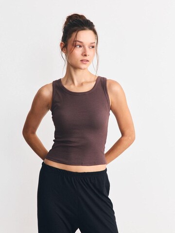 C&City Top in Bruin