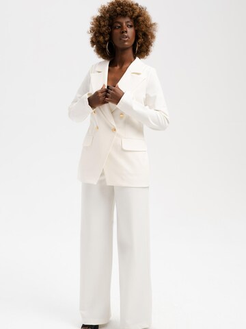 Blue Shadow Blazer 'Endorfina' in Beige