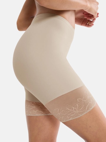 TRIUMPH Корректирующие шорты 'Comfort Contour' в Бежевый