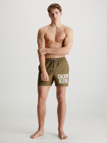 Calvin Klein Swimwear - Bermudas 'Intense Power' en verde