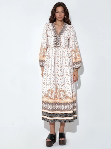 MSN Collection Jurk in Wit: voorkant