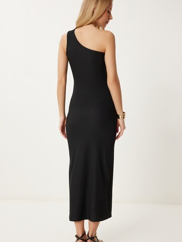 Rochie de vară de la Happiness İstanbul pe negru