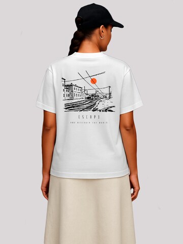 F4NT4STIC T-Shirt 'Escape Discover The World Town Train Station' in Weiß: Vorderseite