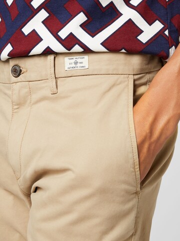 TOMMY HILFIGER - Regular Calças chino 'Denton' em bege