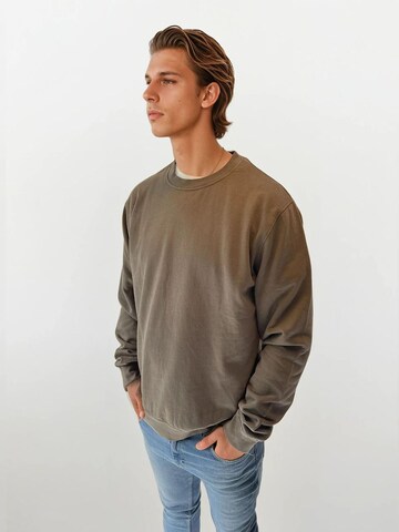 A Question Of (AQO) Sweatshirt 'Johannes' i brun