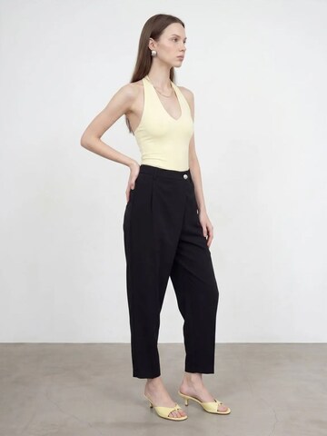 Dilvin Regular Pants in Black