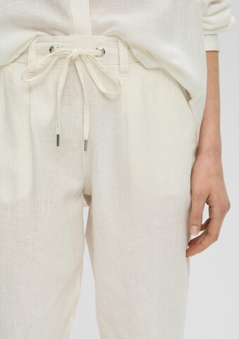QS Regular Pleat-Front Pants in Beige