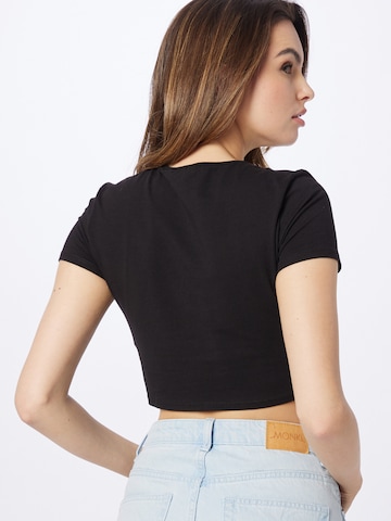 Monki T-Shirt in Schwarz