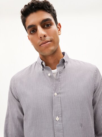 Coupe regular Chemise ARMEDANGELS en gris