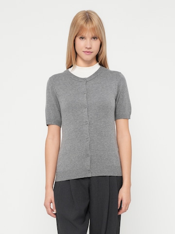 Cardigan 'PCNORA' PIECES en gris : devant