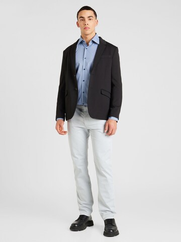 Coupe regular Chemise 'JOE' BOSS en bleu