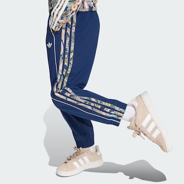 Tuta da jogging di ADIDAS ORIGINALS in blu