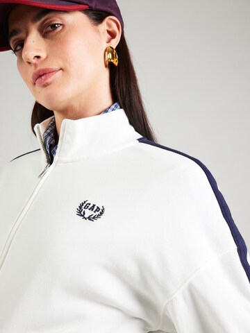 GAP - Sudadera con cremallera en blanco