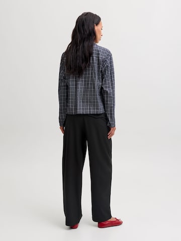 Barrel Pantaloni 'ALICE' di JJXX in nero
