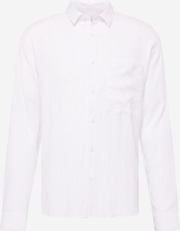 Coupe regular Chemise TOPMAN en blanc : devant