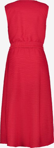 TAIFUN - Vestido en rojo