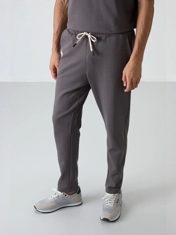 Survêtement Tommy Life en gris