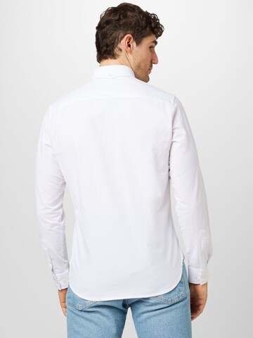 Coupe regular Chemise Clean Cut Copenhagen en blanc