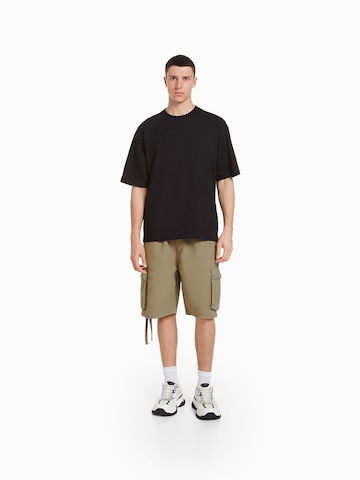 Bershka Loosefit Shorts in Grün