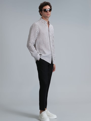 Coupe regular Chemise 'New' Lufian en marron