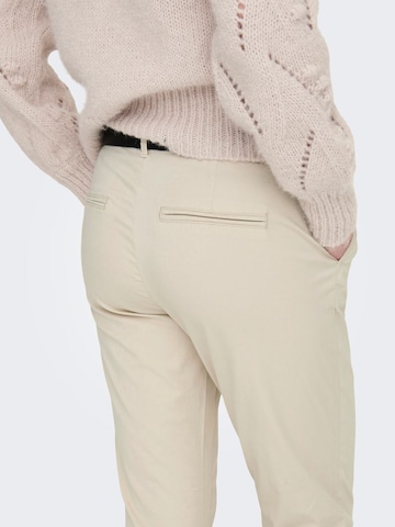 Coupe slim Pantalon chino ONLY en beige