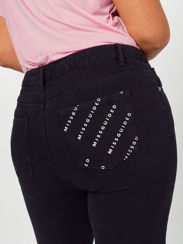 Missguided Plus Regular Jeans 'RIOT' in Zwart