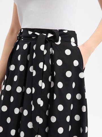 MORE & MORE Skirt in Black