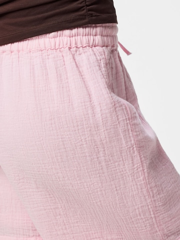 Loosefit Pantalon 'SASTINA' PIECES en rose