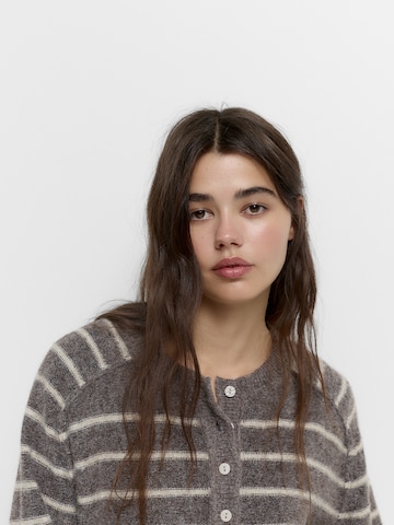 Pullover di Pull&Bear in marrone