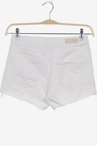 PIECES Shorts in XS in White