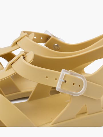 IGOR Beach & Pool Shoes in Yellow