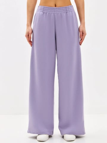Cat e Lolette - regular Pantalón 'Palazzo Trousers' en lila