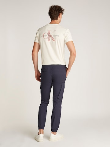 Calvin Klein Jeans Tapered Cargobyxa i blå
