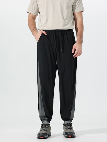 Youthup Tapered Workout Pants in Black