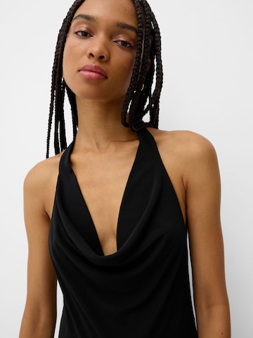 Salopeta de la Bershka pe negru