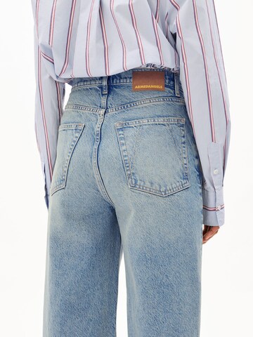 Regular Jean ARMEDANGELS en bleu