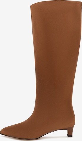 Bottes CESARE GASPARI en marron : devant