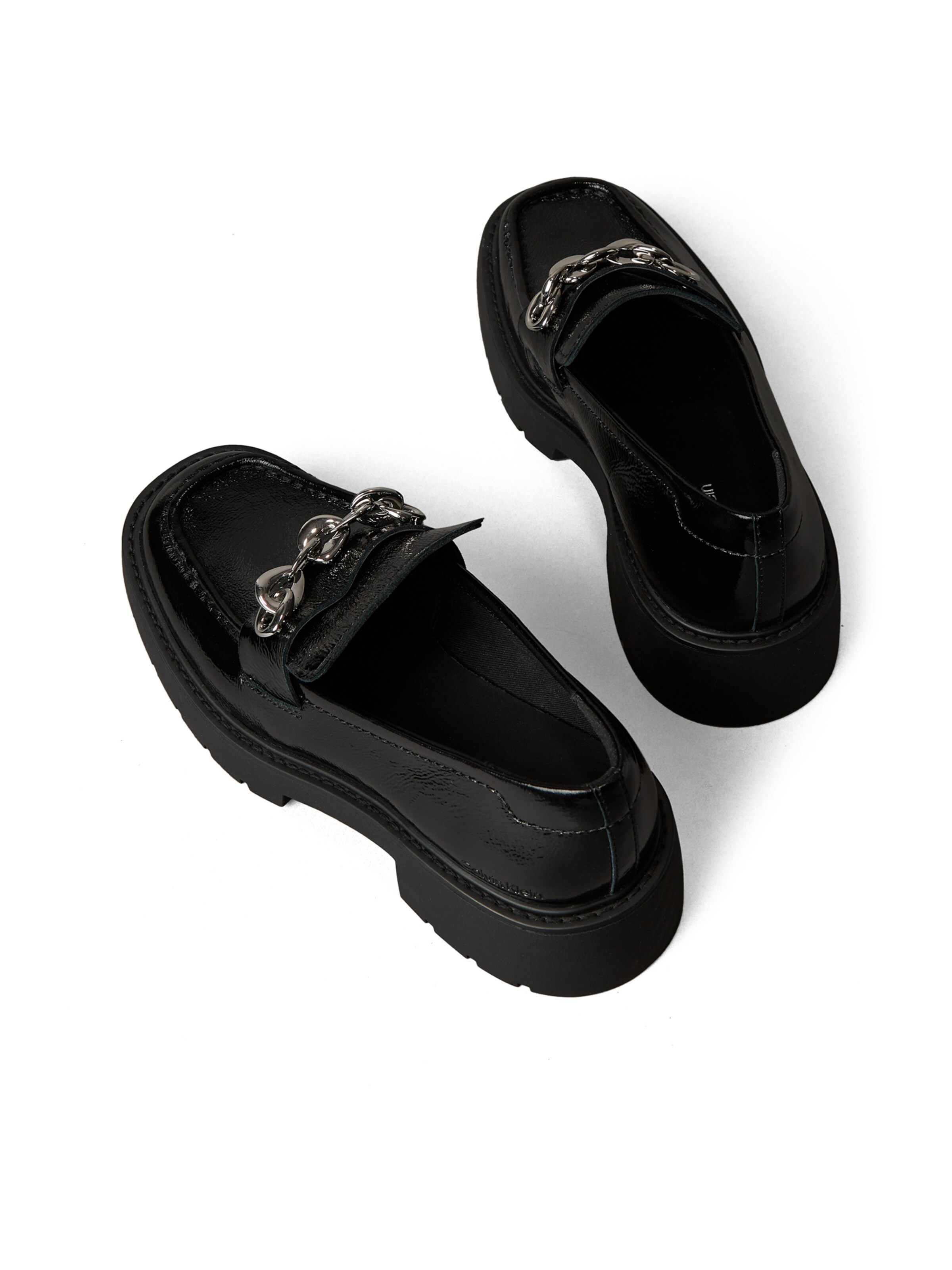 melns Calvin Klein Iešļūcenes